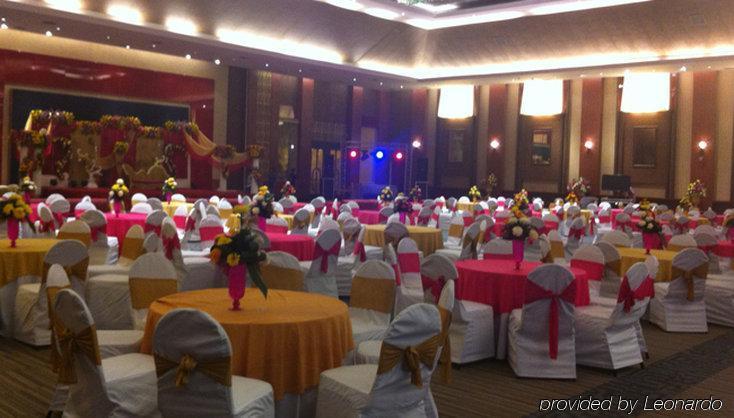 Country Inn & Suites By Radisson, Sahibabad Ghaziabad Exterior photo